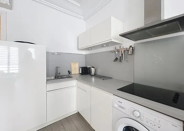 Commandant Andre Apartment *