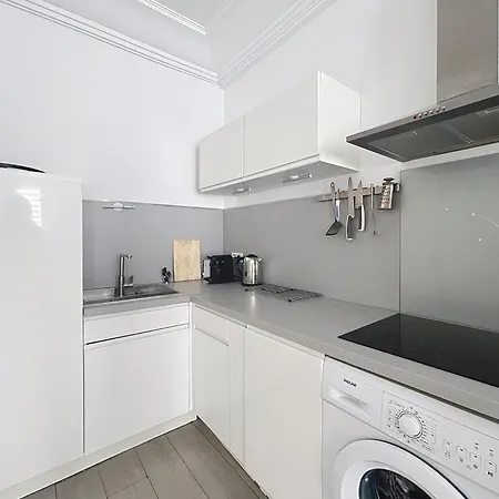 Commandant Andre Lägenhet *