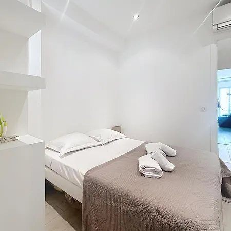 Commandant Andre Lägenhet Cannes