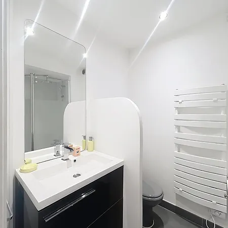 Commandant Andre Cannes