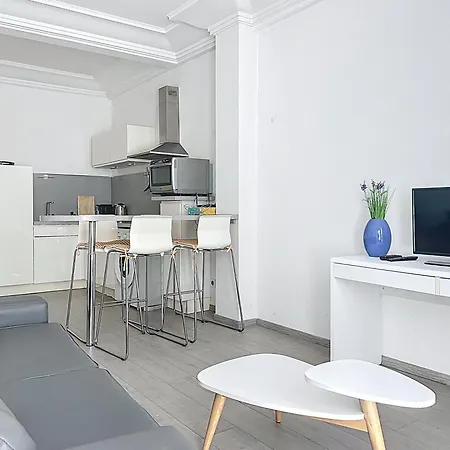 Commandant Andre Lägenhet *