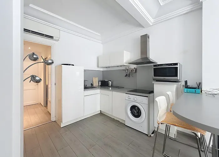 Commandant Andre Lägenhet